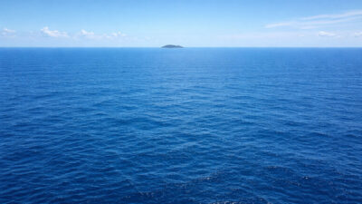 イラン戦争で電気代は上がるのに──核のゴミを巡る小笠原説明会の矛盾