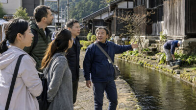 地域ガイドはなぜ育たないのか──土地の物語を仕事に変えるための条件