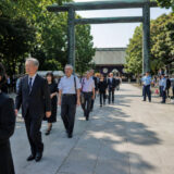 高市首相はなぜ靖国神社を参拝しなかったのか──終戦の日に繰り返される「靖国問題」